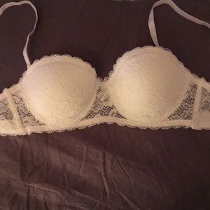 White lace bra